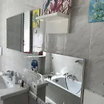 Daire Gogh House In